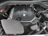 安心のBMW認定中古車は100項目の箇所を徹底的にチェック致します。機械的な箇所や電気系、コンピューターなどをご納車前に点検し、交換基準に達した部品は全て新品に修理返品した後にご納車致します。