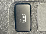 【パワースライドドア】スマートキーや運転席のスイッチでスライドドアの開閉が可能♪電動だから力を入れてドアを開ける必要が無く、小さいお子様でも、重い荷物を持っている時もラクに開け閉めできます♪