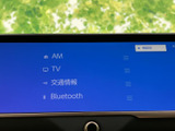 様々なソースに対応し、高音質で音楽を楽しめます。好みの音設定で、車内を自分だけの空間に変えられます。長距離運転も快適に。