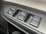 運転席オートが付いたパワ-ウインドスイッチです。