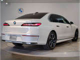 BMWのお車は、&ldquo;駆け抜ける歓び&rdquo;を体現しております。走行の安定性とコーナリングの良さを追求し、思い通りにハンドルの操作可能です。
