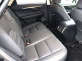 お車のご納車は待ち遠しいもの。1日でも早くご納車が出来るよう、整備拠点と販売店を結ぶ輸送ラインを確立しております。