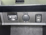 シガーソケット用の充電器が使用可能です!