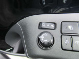 駐車時や狭い道でのすれ違い時に気を使うミラー。電動格納式ドアミラーはそんな時に便利です。
