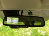 運転席から後方状況をしっかり確認できるので、安全運転をサポート。駐車時や狭い道での運転も安心です。