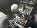 【フロア5速MT】5速MT!!スポーティーな走行をお楽しみいただけます♪