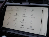 Apple CarPlay・Android Autoに対応。スマートフォンを車両に接続することで、ナビアプリや音楽アプリ、ハンズフリー通話などを車内で快適にご利用いただけます。