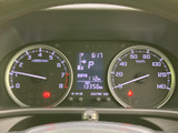 視認性の高いメーター類で、運転に必要な情報をしっかり確認できます。運転状況を一目で把握できるので、安全運転をサポートします。