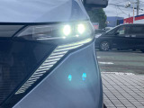 LEDヘッドライトで暗い夜道も明るく照らします。そのうえ省電力です。