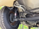 お車を安心してお乗りいただく為には、足回りの定期点検が欠かせません。サービスサポート(有償保証)では無料点検もご提供しており、安心のカーライフをお過ごしいただけるサポート体制が整っています。