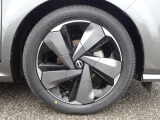 【タイヤ】 【純正17インチアルミホイール】《205/50R17》専用のアルミなのでお車のイメージぴったりですね!