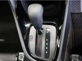 お車のご購入や整備・修理代のお支払にはトヨタのクレジットカード『TS CUBICカード』がお勧め。お買物の際にカードでお支払頂くとポイントが貯まり、トヨタのお店でカードご利用後ポイント還元ができます