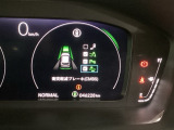 ホンダが推し進める総合先進安全装備のセンシング搭載! 衝突や斜線はみだしなどの危険が予測される時、センサーが警告。ヒューマンエラーを高度先進技術が補完してくれます。