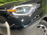【LEDヘッドライト】悪天候や夜間走行時も良好な視界を確保し安心して運転できる高輝度LEDヘッドライトを装備!点灯速度が早く、消費電力も抑えられています。