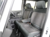 ◆運転席・助手席◆室内は、シートクリーニングや各部の徹底した清掃を実施し、消臭・除菌処理を行っています。しかも、全ての差上で天然成分の薬剤にこだわり安心・安全へも配慮しています。