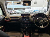 見晴らしの良い運転席で、室内空間も広くなっております。