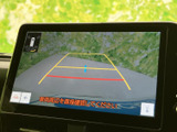 鮮明な地図表示で、初めての道でも安心です。周辺情報も充実しており、目的地までの最適なルートを検索できます。渋滞情報もリアルタイムで確認可能です。
