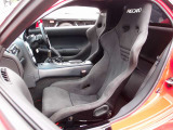 運転席、助手席シートは高額モデルのRECAROフルバケットシートに交換しリアシートは2シーター用の後席モデルに交換。エンジン、外装、内装、ボディ補強など全てしっかりと製作された希少価値の高い一台