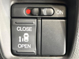 【パワースライドドア】スマートキーや運転席のスイッチでスライドドアの開閉が可能♪電動だから力を入れてドアを開ける必要が無く、小さいお子様でも、重い荷物を持っている時もラクに開け閉めできます♪