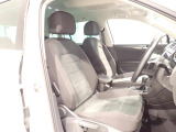 楽な姿勢で座ることが出来るので長時間の運転でも疲れにくいですし体もぶれにくいですよ。