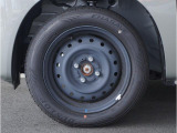 【4WD】スタッドレスタイヤと併用すれば雪の日も安心して走れます。お近くのスズキ自販島根までお越しください。