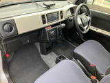 シンプルで使いやすい操作系は、初めての方でもすぐに慣れることができます。運転に集中できる、快適な空間です。