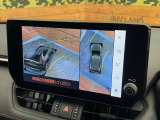 【パノラミックビューモニター】専用のカメラにより、上から見下ろしたような視点で360度クルマの周囲を確認することができます☆死角部分も確認しやすく、狭い場所での切り返しや駐車もスムーズに行えます。