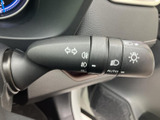 操作しやすい位置に配置されたウインカーレバーは、安全な車線変更をサポートします。スムーズな操作で、周囲への意思表示を確実に行えます。