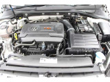 【エンジン】2.0L 直列4気筒ターボ。