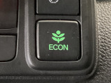 ★ECONスイッチ★ エコドライブを加速しよう!スイッチをONにすると、運転の仕方によるロスを抑え込み燃費をよくするようクルマが頑張ります(*^ー^*)燃費向上にチャレンジ♪