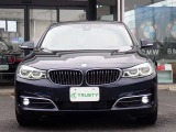 BMW在庫保有台数常時100台以上!ご来店の際はBMW本店(厚木市下荻野140-1)にご来店ください!弊社自慢の全天候型ショールーム!BMW在庫保有台数常時100台以上ございます!