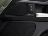 MERIDIANは英国のプレミアムオーディオブランドです。重低音から高音域までしっかりと再現でき、コンサートのような臨場感溢れる音響空間を実現します。どうぞ店頭にてご体感ください。
