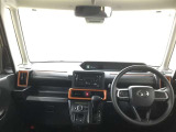 見通しのよいすっきりとした視界で、誰でも運転しやすいです。運転のしやすさは疲れにくさにも繋がりますよ♪
