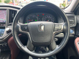 【純正革巻きステアリング】上質な革を使用することで、手にしっかり馴染みとても運転しやすいハンドルです♪