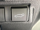 【パワーバックドア】スマートキーや運転席のボタンを押すだけでリアゲートが自動で開閉します!荷物を持っている時や、高い位置にあるバックドアを閉める際に便利な機能です♪