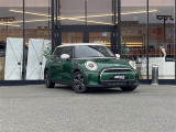 ◆LIBERALAは、輸入車選びの新たなスタイルを提案するインポート・セレクト・ブランドです。オーナー様となる方がクルマから直接感じる感性を第一にした、最良の一台との出会いをコーディネートいたします。