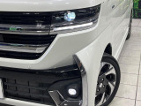 【シーケンシャルターンランプ付きLEDヘッドライト】人気の『流れるウィンカー』付きのLEDヘッドライトを装備♪高級感はもちろん、点灯時は存在感たっぷりで他車からも認識されやすく安心です。
