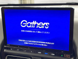 【メーカー純正11型ナビ】インテリアに溶け込むスタイリッシュな「専用設計」メーカーナビを装備♪視認性や操作性など基本性能にも優れ、より上質なカーライフをお楽しみいただけます。