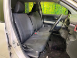 運転席シート廻りは使用感も少なく、良好な状態となっています。前オーナー様が丁寧に使っていたことがよくわかりますね。