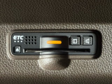 有料道路のレーン通過に便利なETC車載器を装着しています。ご利用にはセットアップが必要となります。