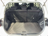 バックドアを開けると荷物スペースです!