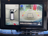 後方の状況を画面で確認できるので、狭い場所での駐車も安心です。ガイドライン表示で、より正確な駐車操作をサポートします。安全運転をサポートします。