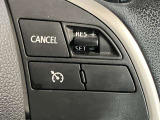 クルーズコントロール装着車です。高速道路等で手元のスイッチ操作でアクセルを踏まなくても速度を保つことができます。