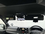 ★ミラー付きのサンバイザーが装備されています!