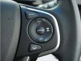 ◆アダプティブクルーズコントロール◆予め設定した車速内でクルマが自動的に加減速。前走車との適切な車間距離を維持しながら追従走行します。【LKAS】車線維持支援システムでステアリング操作を支援。