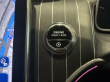 バックカメラにより駐車時の後方確認も楽にできます。