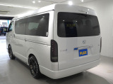 【新車/ハイエースワゴンGL/オリジナル内装架装familia】使い勝手の良いハーフベッドキッド【全国納車可能】