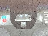 【シティブレーキアクティブシステム】低速走行中に前方の車両等を認識し、衝突しそうな時は警報とブレーキで衝突回避と被害軽減をアシスト。より安全にドライブをお楽しみいただけます。