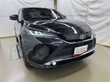LEDヘッドライトです。デザイン性がよくとても明るいので、夜間の走行や悪天候でも安心です。しかも長寿命!