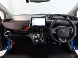 見通しのよいすっきりとした視界で、誰でも運転しやすいです。運転のしやすさは疲れにくさにも繋がりますよ♪